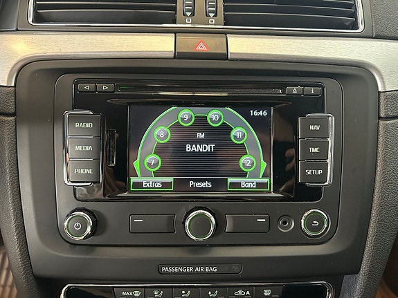 Skoda Superb 18 of 29