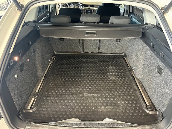Skoda Superb 27 of 29