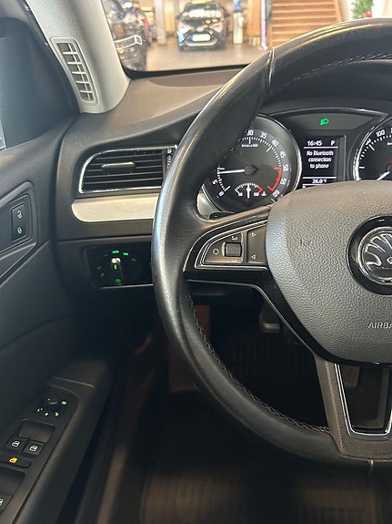 Skoda Superb 15 of 29
