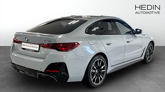 BMW i4 2 of 9