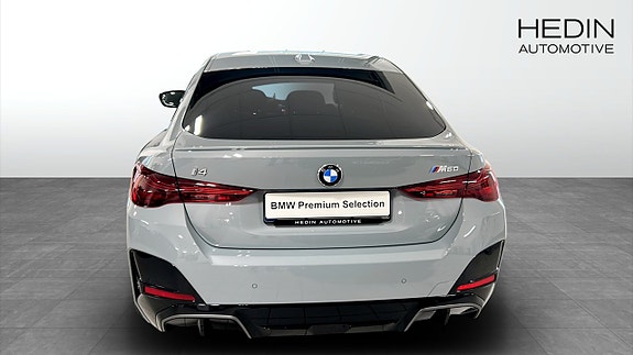 BMW i4 7 of 9