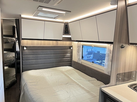 Kabe ESTATE 780 DGDL (ALDE+AC+Micro+Ugn+Förtält+2 650kg) 17 of 29