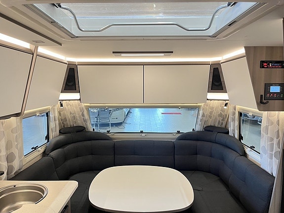Kabe ESTATE 780 DGDL (ALDE+AC+Micro+Ugn+Förtält+2 650kg) 11 of 29