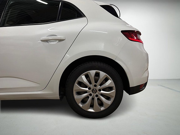 Renault Megane 6 of 15
