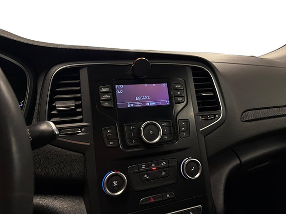 Renault Megane 12 of 15