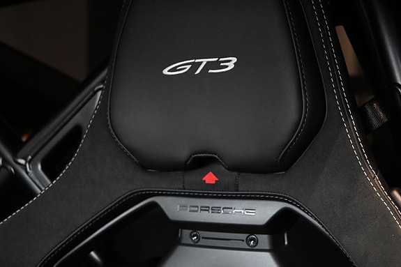 Porsche 911 GT3 21 of 30