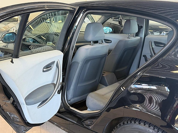 BMW 116i 9 of 14