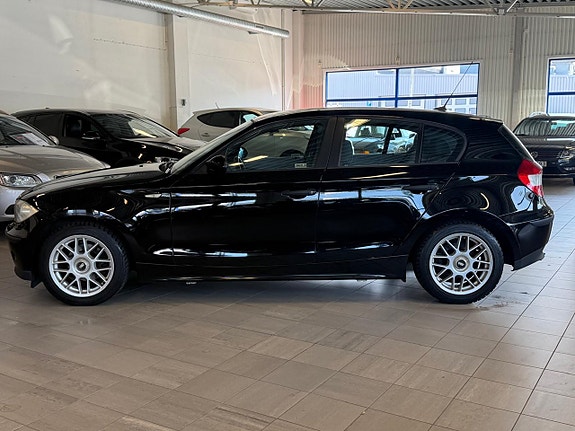 BMW 116i 2 of 14