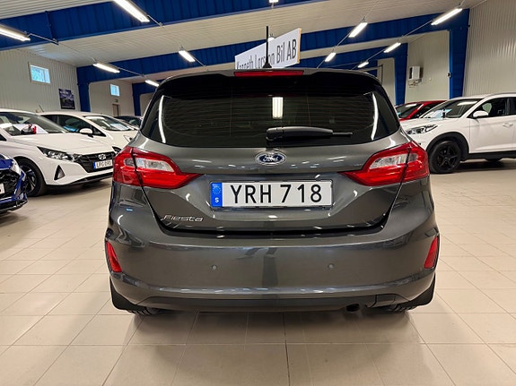 Ford Fiesta 5 of 7