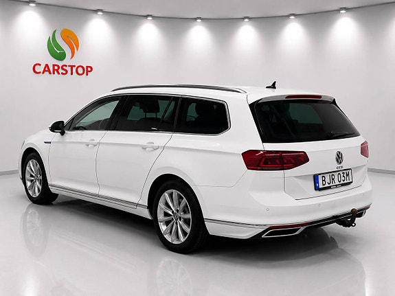Volkswagen Passat 3 of 14
