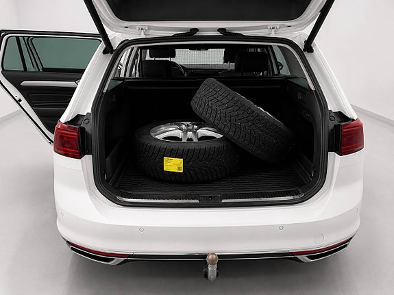Volkswagen Passat 11 of 14