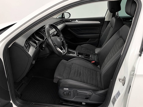 Volkswagen Passat 6 of 14