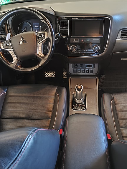 Mitsubishi Outlander 5 of 8