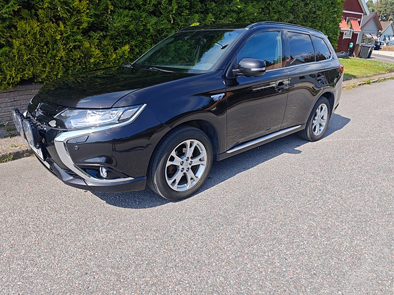 Mitsubishi Outlander 3 of 8