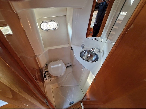 Jeanneau Prestige 34 Sport O - 2 x VP KAD 43 26 of 30