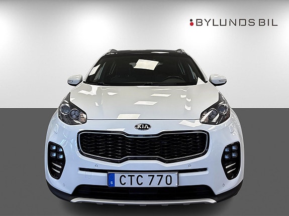 Kia Sportage 2 of 16