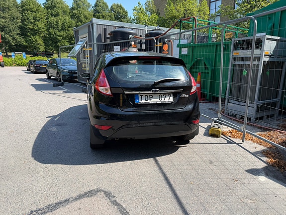 Ford Fiesta 2 of 4