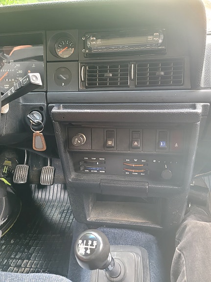 Volvo 240 15 of 15