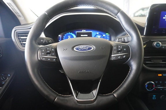 Ford Kuga 11 of 22