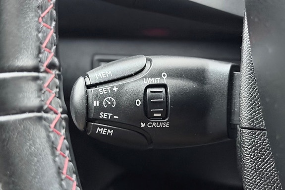 Peugeot 308 23 of 30