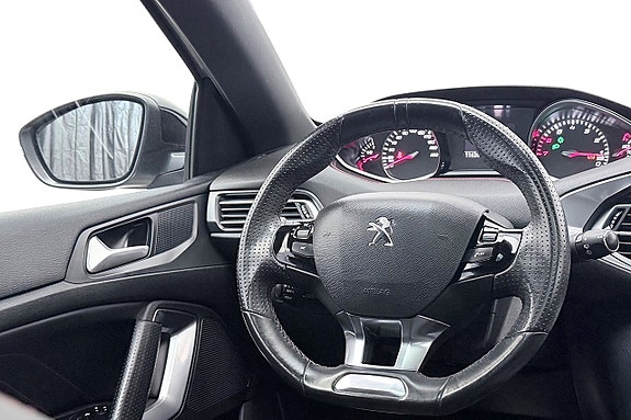 Peugeot 308 19 of 30