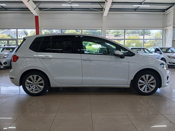 Volkswagen Golf Sportsvan 4 of 30