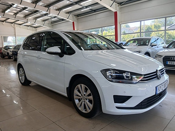 Volkswagen Golf Sportsvan 3 of 30