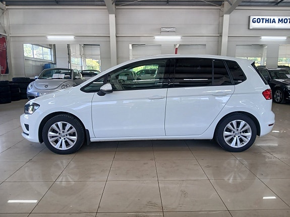 Volkswagen Golf Sportsvan 8 of 30