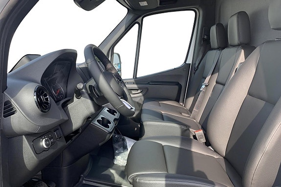 Mercedes-Benz Sprinter 317 11 of 11