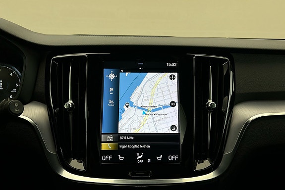 Volvo V60 Cross Country 8 of 29