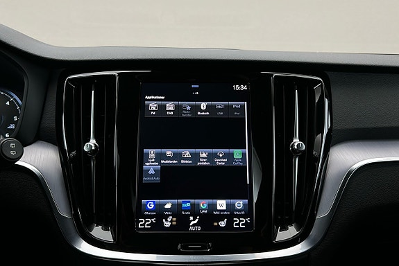 Volvo V60 Cross Country 27 of 29