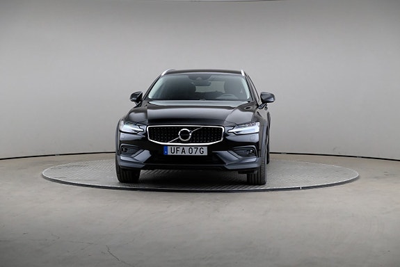 Volvo V60 Cross Country 3 of 29