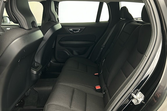 Volvo V60 Cross Country 13 of 29