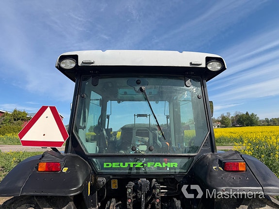 Traktor Deutz-Fahr 5100.4D med frontlastare och frontlyft 19 of 27