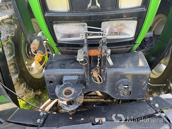 Traktor Deutz-Fahr 5100.4D med frontlastare och frontlyft 25 of 27