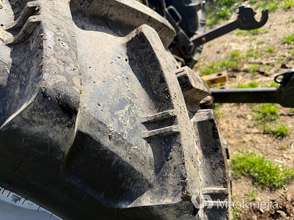 Traktor Deutz-Fahr 5100.4D med frontlastare och frontlyft 10 of 27