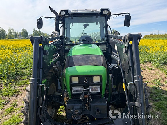 Traktor Deutz-Fahr 5100.4D med frontlastare och frontlyft 17 of 27