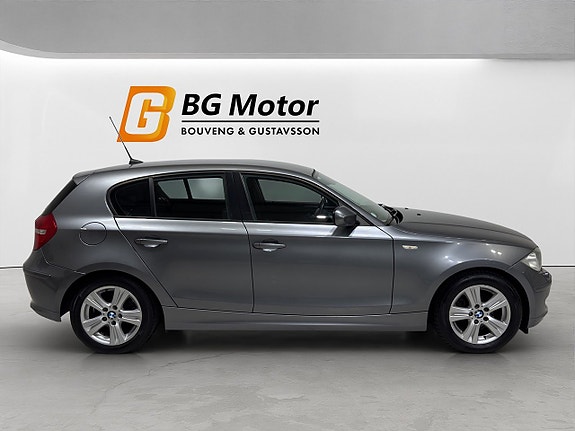 BMW 116i 3 of 16