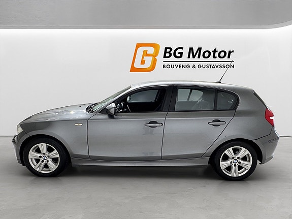 BMW 116i 7 of 16