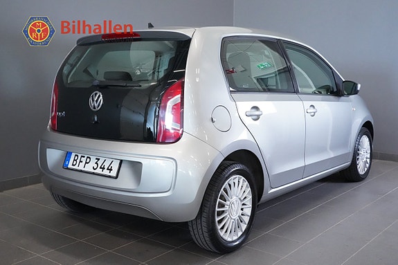Volkswagen UP! 2 of 16