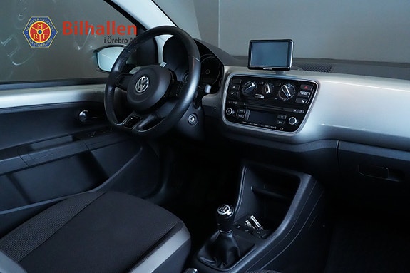Volkswagen UP! 5 of 16
