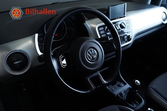 Volkswagen UP! 6 of 16