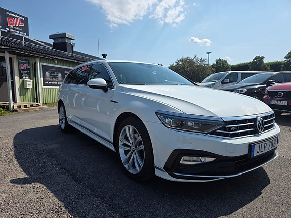 Volkswagen Passat 5 of 12