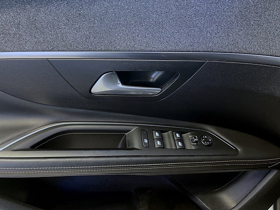 Peugeot 3008 7 of 20