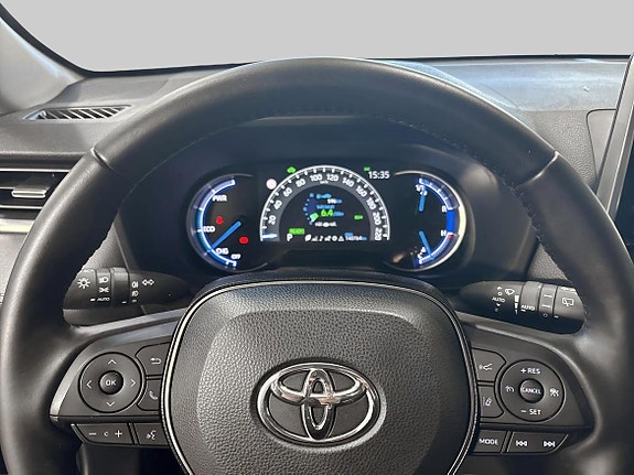 Toyota RAV4 15 of 19