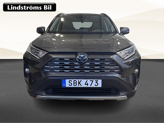 Toyota RAV4 9 of 19