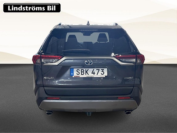 Toyota RAV4 8 of 19