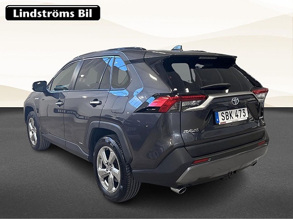 Toyota RAV4 4 of 19