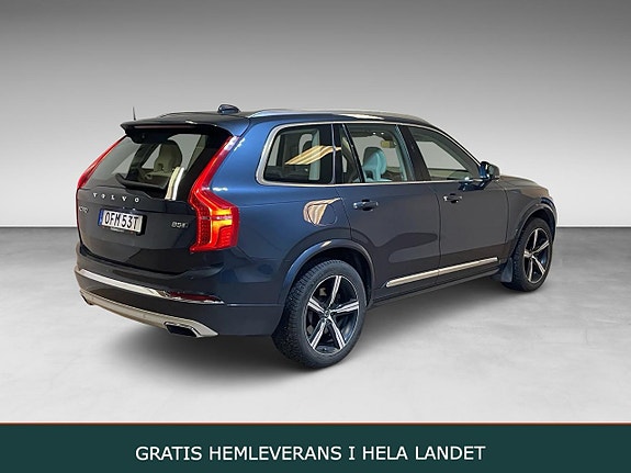 Volvo XC90 2 of 30
