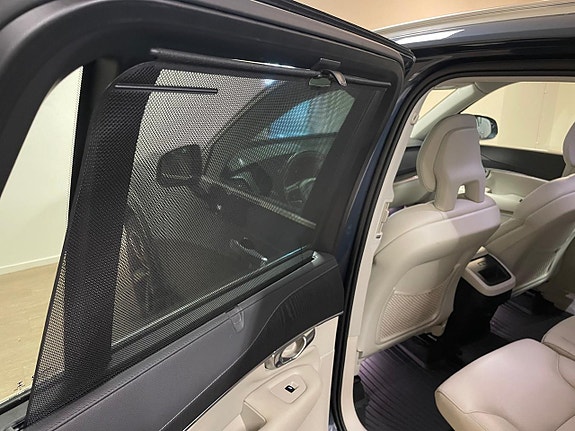 Volvo XC90 23 of 30